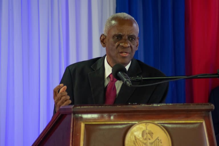 Edgard Leblanc Fils, presidente del consejo de transición de Haití, en una ceremonia en el Palacio Nacional de Puerto Príncipe el 30 de abril de 2024 (Clarens Siffroy)