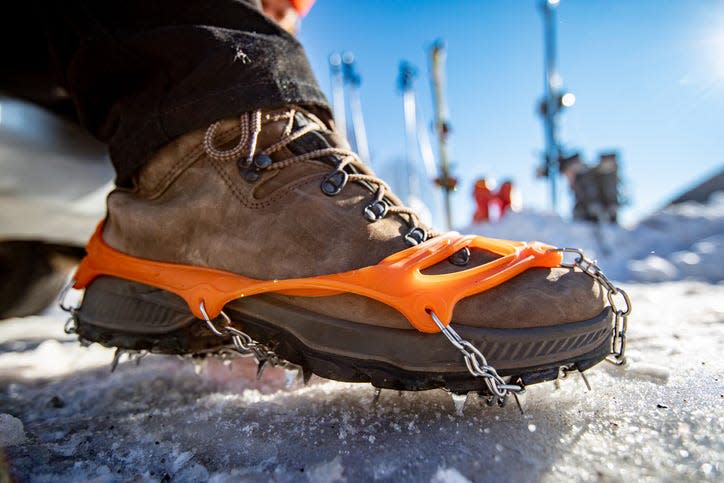 Crampons are allowed for air travel by TSA.
