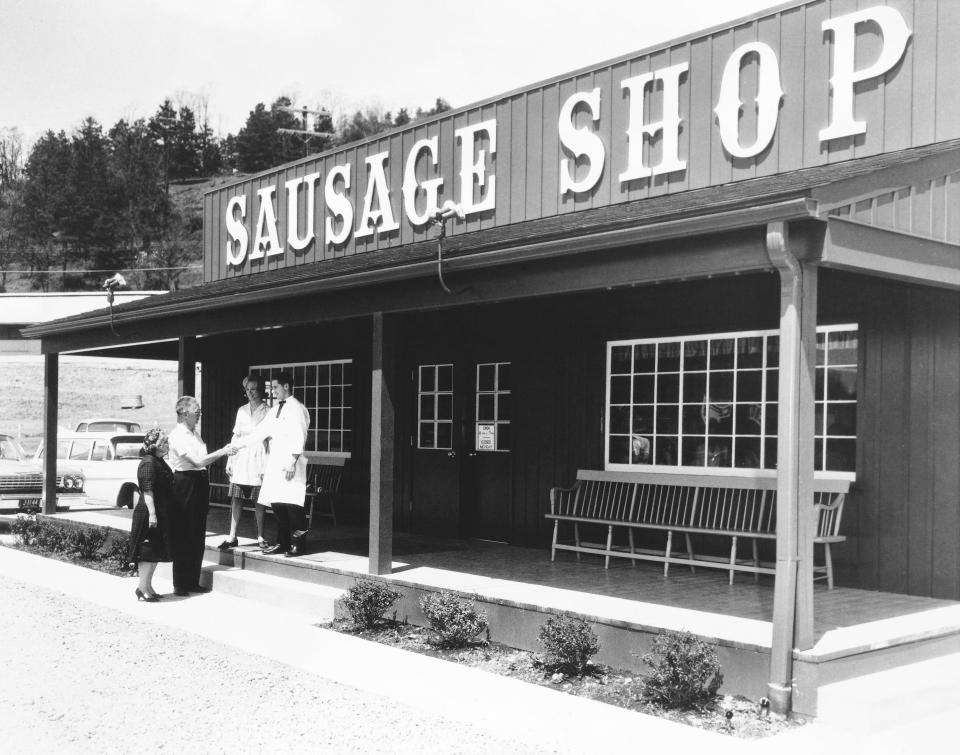 The Bob Evans Sausage Shop in Rio Grande, Ohio, built in 1962, is known as the original Bob Evans restaurant.