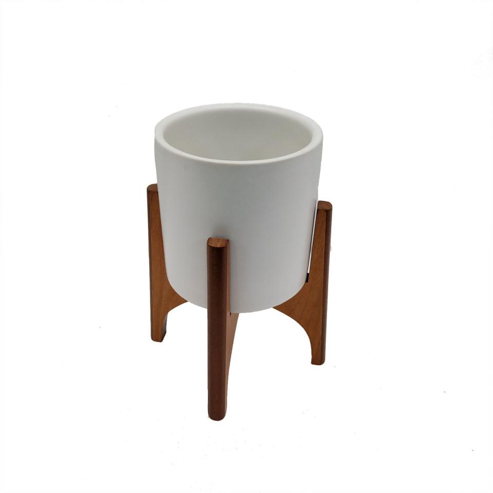 8) Cream Ceramic Pot with Stand