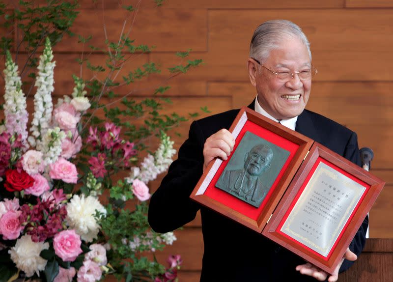 FILE PHOTO: Former Taiwan president Lee receives a Shinpei Goto prize in Tokyo