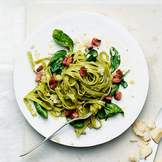 Spinach Pasta Carbonara | © Roland Persson