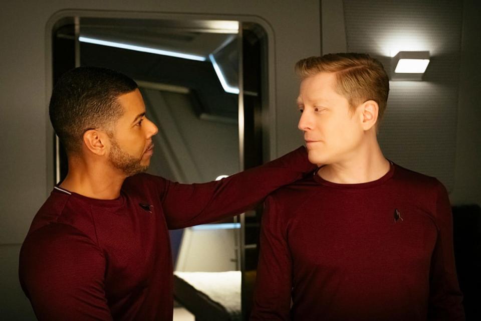 <div class="inline-image__caption"><p>Wilson Cruz as Dr. Hugh Culber and Anthony Rapp as Lieutenant Paul Stamets in <em>Star Trek: Discovery</em>.</p></div> <div class="inline-image__credit">Jan Thijs/CBS © 2017 CBS Interactive</div>