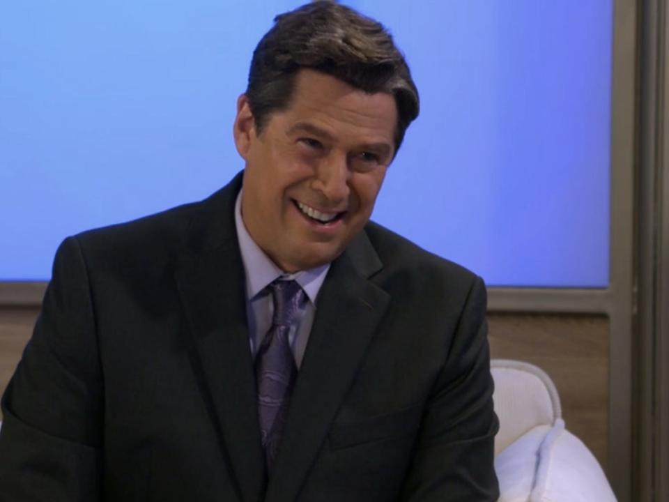 Alexis Denisof as Sandy Rivers on season two, episode five of "How I Met Your Father."