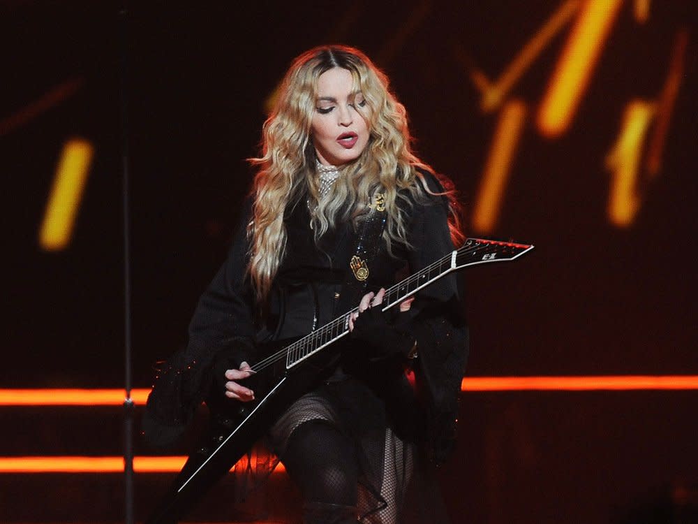 Madonna muss den Start ihrer geplanten Tour verschieben. (Bild: 2015 yakub88/Shutterstock.com)