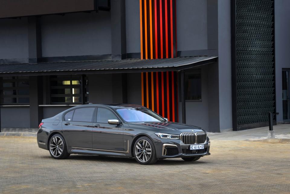 bmw_m760li_xdrive_87.jpeg