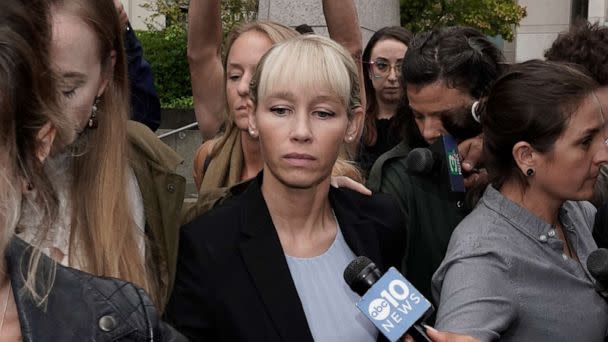 PHOTO: Sherri Papini leaves the federal courthouse after Federal Judge William Shubb sentenced her to 18 months in federal prison, in Sacramento, Calif., Sept. 19, 2022.  (Rich Pedroncelli/AP)