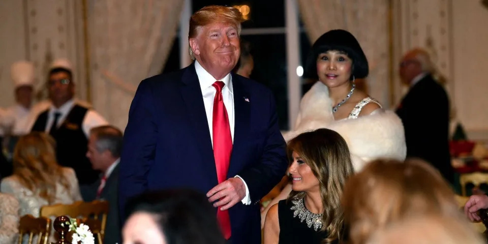 trump mar-a-lago melania christmas dinner