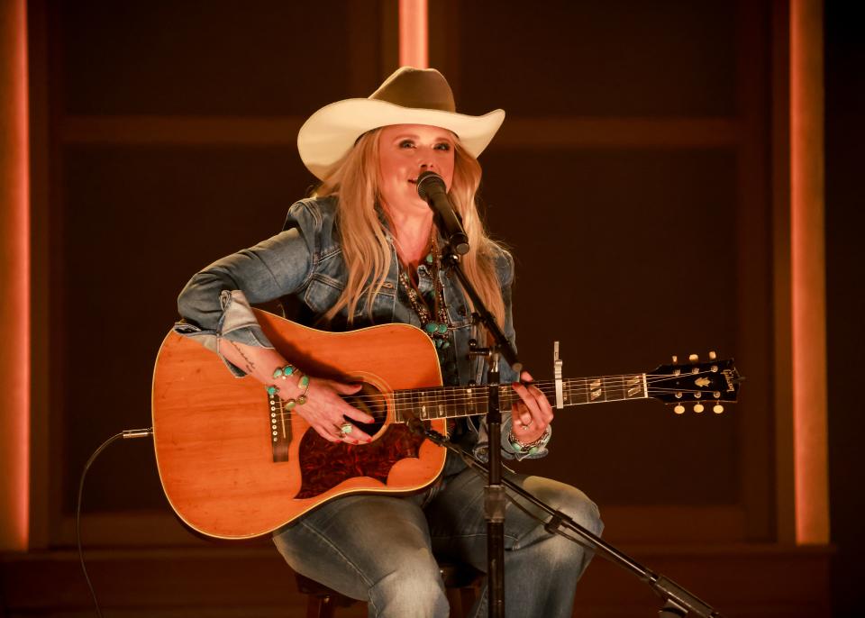 Miranda Lambert (performing)