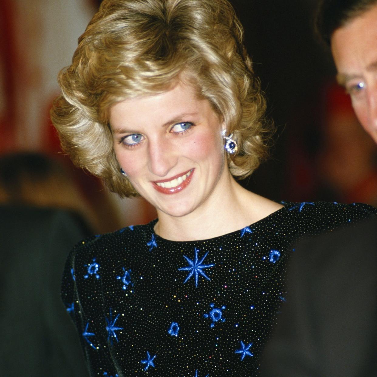  Princess Diana in Jacques Azagoury. 
