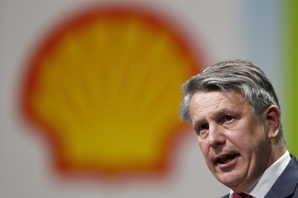 Shell Ben van Beurden, chief executive officer of Royal Dutch Shell, speaks during the 26th World Gas Conference in Paris, France, June 2, 2015.    REUTERS/Benoit Tessier 