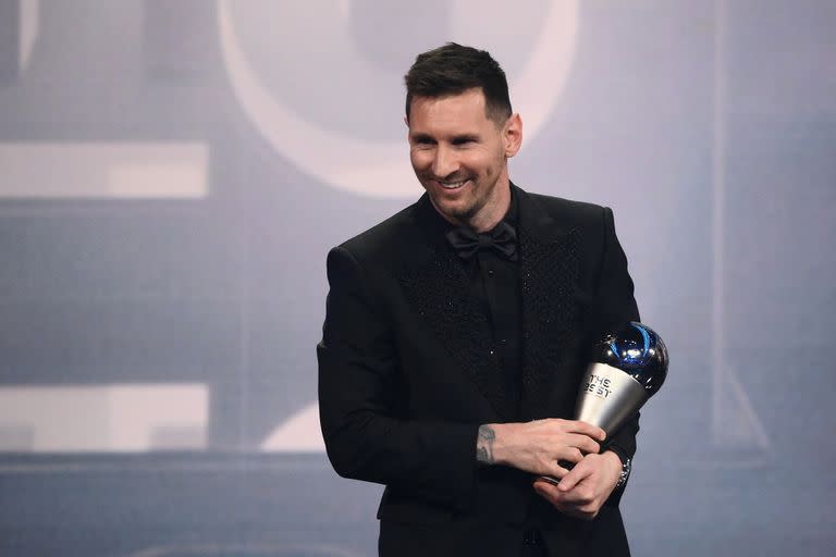 Lionel Messi consiguió su segundo premio FIFA The Best; el argentino venció a Kylian Mbappé y Karim Benzema