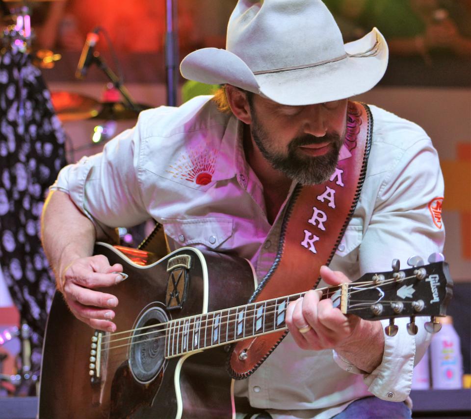 Mark Powell, founder and host of Outlaws, will perform at 7:30 p.m. Friday.