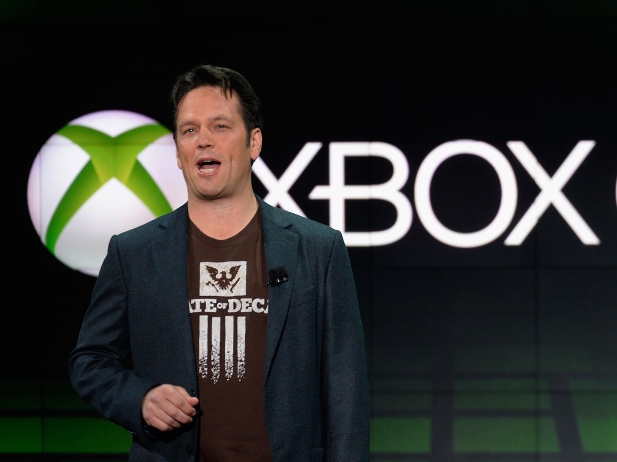 Chefe do Xbox, Phil Spencer, comenta sua promoção na Microsoft [BGS 2017] -  Vídeo Dailymotion