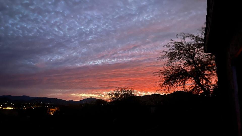 <div>Teri Nicely-Robbins captured a beautiful photo of a tranquil north Phoenix sunrise</div>