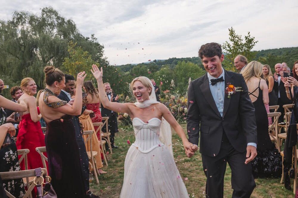 AnnaSophia Robb got marries Trevor Paul