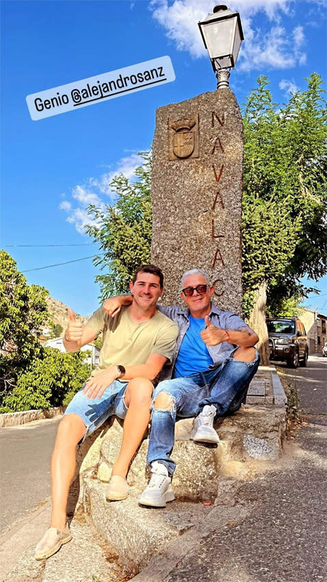 Alejandro Sanz, de vacaciones en Navalacruz con Iker Casillas