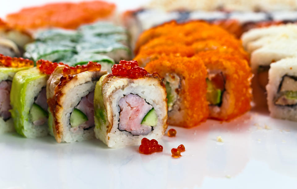 En un restaurante de sushi milanés regalan platos a sus comensales en función del número de seguidores que tengan en Instagram. (Foto: Getty Images)