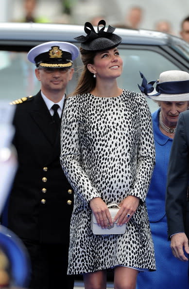 Enceinte de son premier Royal Baby en 2013, elle tentait une robe à motif dalmatiens.