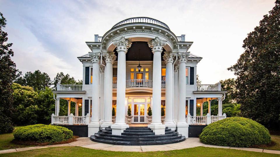 This Stunning Beaux-Arts Mansion in Small-Town South Carolina is an Absolute Steal