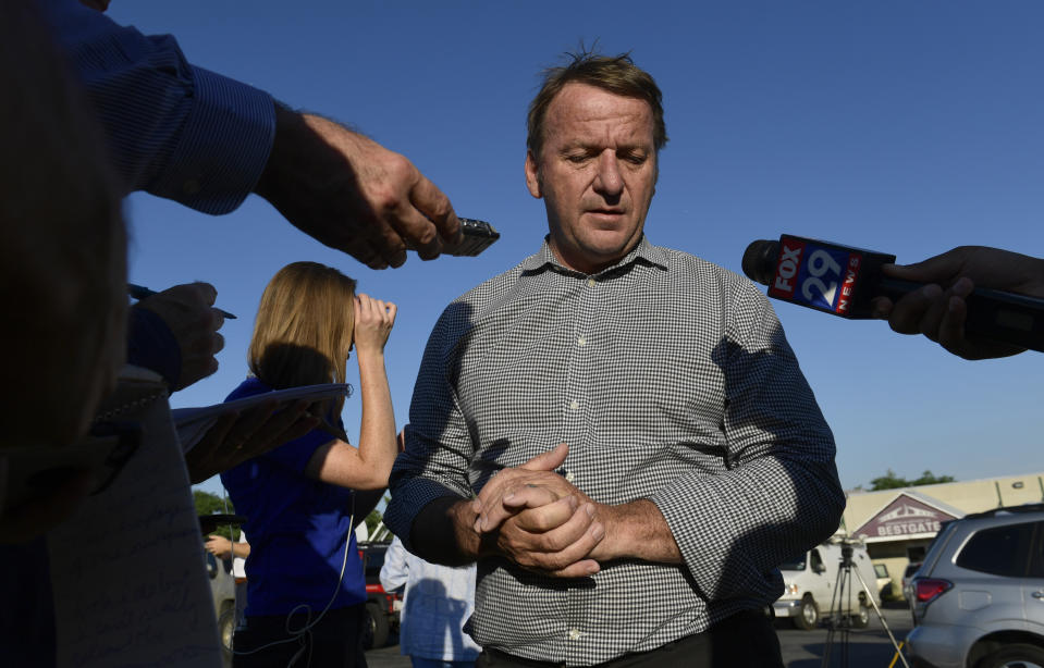 <p>Annapolis Mayor Gavin Buckley speaks with reporters near the scene of a shooting in Annapolis, Md., Thursday, June 28, 2018. (Photo: Susan Walsh/AP) </p>