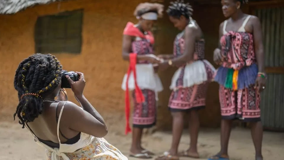 The Canon Miraisha program and its work with coastal teenagers in Kenya