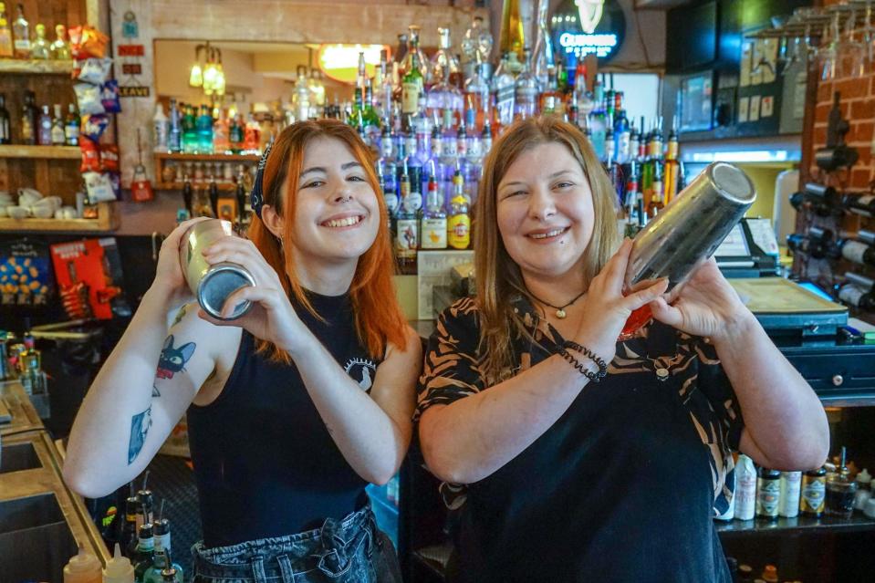 Abby Taylor and Louise Finney shaking cocktails (Photo: Brian Eyre)