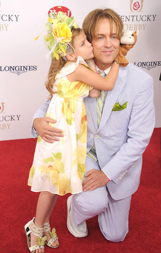 Dannielynn and Larry Birkhead share a smooch