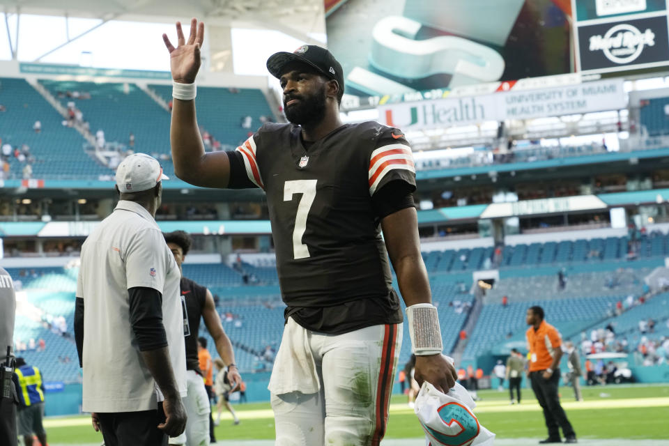 Cleveland Browns quarterback Jacoby Brissett (7) waves as he exits the field at the end of an NFL football game, Sunday, Nov. 13, 2022, in Miami Gardens, Fla. The Dolphins defeated the Browns 39-17. (AP Photo/Lynne Sladky)