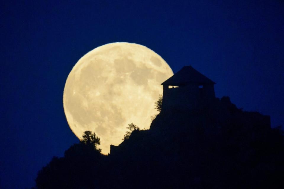 Supermoon