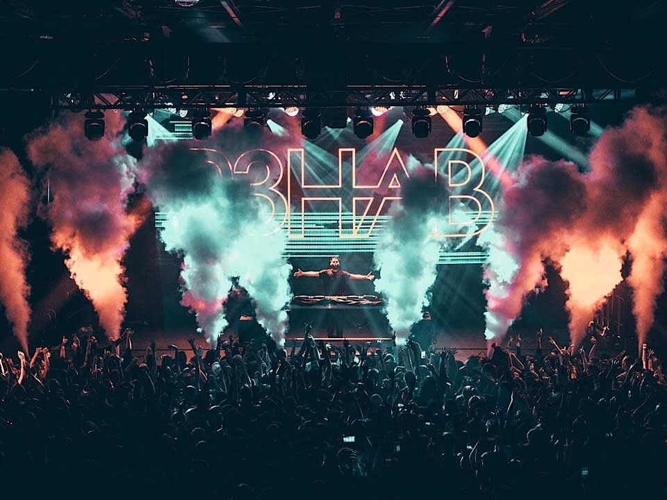 <b>Photo: R3HAB/<a href="https://www.facebook.com/r3hab/photos/a.574608425896398/2566173583406529/?type=3&theater" rel="nofollow noopener" target="_blank" data-ylk="slk:Facebook;elm:context_link;itc:0;sec:content-canvas" class="link ">Facebook</a></b>