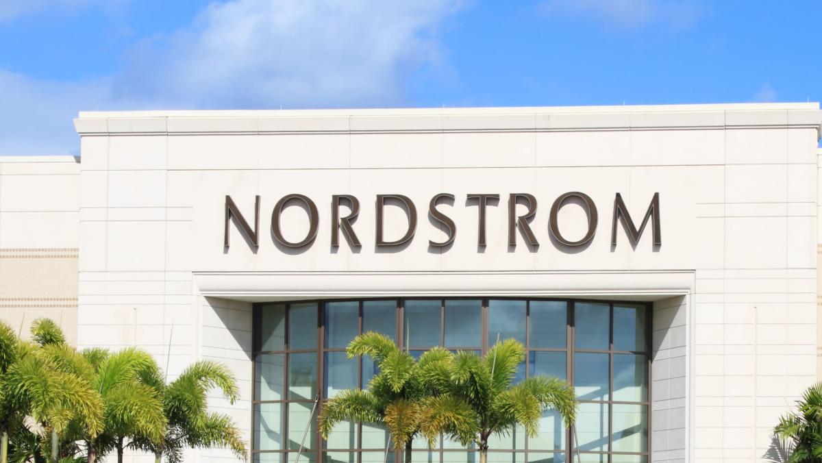 Nordstrom, Ross Stores: Umzugsunternehmen außerhalb der Geschäftszeiten