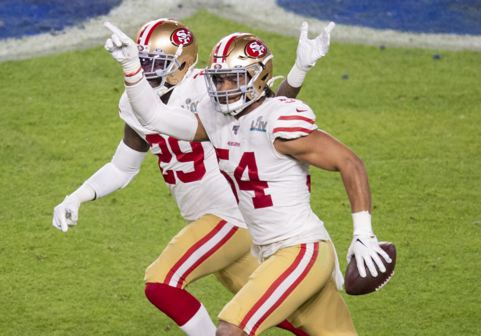 Fred Warner (54) linebacker de los san Francisco 49ers, interceptó a Patrick Mahomes en el Super Bowl IV, disputado en febrero de 2020. (Foto de Doug Murray/Icon Sportswire via Getty Images)