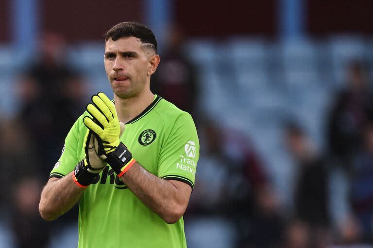 Emiliano Martínez volvió al arco de Aston Villa ante Brentford, pero el 3-3 no dejó buenas sensaciones en el arquero y el equipo que está cuarto en la Premier League.