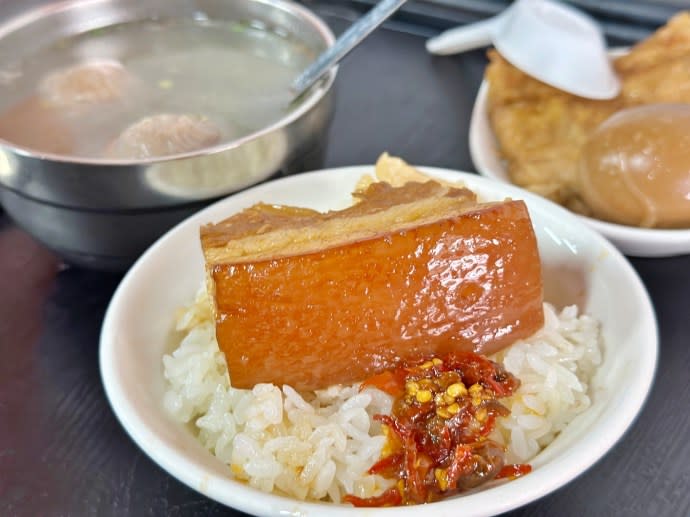 台中第二市場｜山河魯肉飯