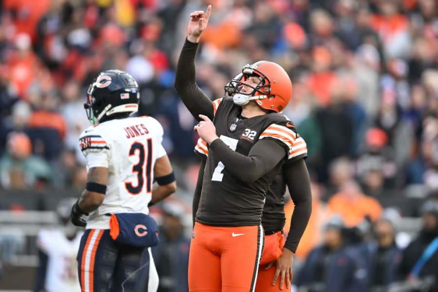 CLEVELAND, OHIO – DECEMBER 17: Dustin Hopkins #7 of the Cleveland Browns reacts after kicking a 33-yard field goal during the third quarter of a game against the Chicago Bears at Cleveland Browns Stadium on December 17, 2023 in Cleveland, Ohio. (Photo by Nick Cammett/Getty Images)