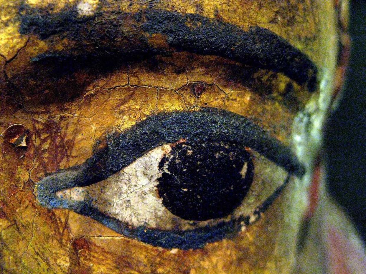 eye Egypt mummy eye contact