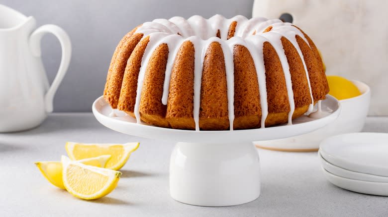 Lemon glaze on bundt cake