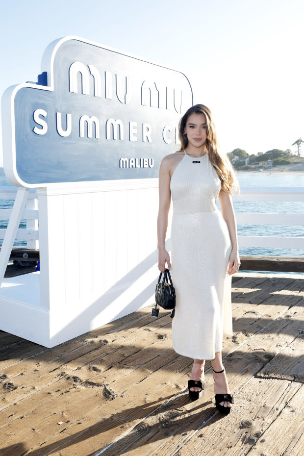 <p><a href="https://www.gettyimages.com/detail/news-photo/hailee-steinfeld-attends-miu-miu-summer-club-malibu-at-the-news-photo/1574386541?adppopup=true" rel="nofollow noopener" target="_blank" data-ylk="slk:Stefanie Keenan/Getty Images for Miu Miu;elm:context_link;itc:0;sec:content-canvas" class="link ">Stefanie Keenan/Getty Images for Miu Miu</a></p>