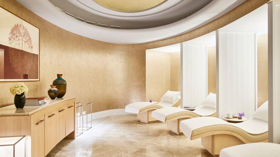 Four Seasons Hotel Madrid Spa Relaxing Room Mad Cool Festival Culture Guide: Where to Eat, Play and Stay in Madrid