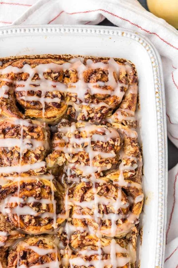 <p><a href="https://www.thecookierookie.com/cinnamon-roll-french-toast-bake/" rel="nofollow noopener" target="_blank" data-ylk="slk:The Cookie Rookie;elm:context_link;itc:0;sec:content-canvas" class="link ">The Cookie Rookie</a></p>