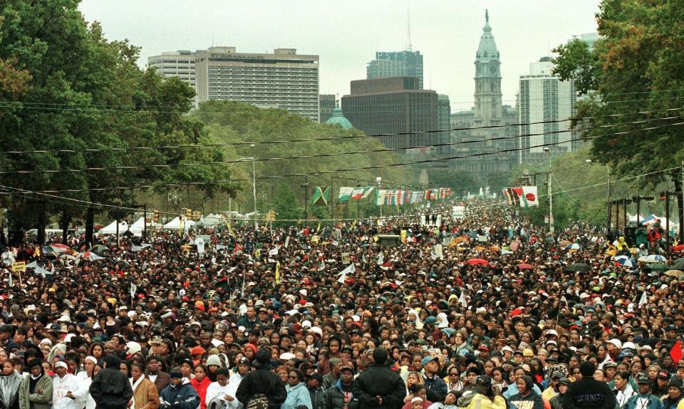 Approximately 300,000&nbsp;people packed the Benjamin Franklin Parkway&nbsp;in Philadelphia for the&nbsp;Million Woman March.