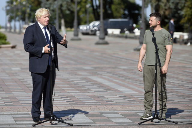 Stock image of Boris Johnson and Zelensky. (Getty Images)