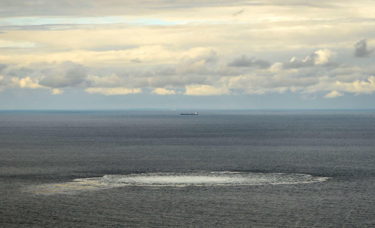 This handout picture released on September 30, 2022 by the Danish Defence Command and taken on September 29, 2022 shows one of four gas leaks at one of the damaged Nord Stream gas pipelines in the Baltic Sea. - The four leaks affecting the Nord Stream gas pipelines in the Baltic Sea were caused by underwater explosions corresponding to hundreds of kilogrammes of explosives, a Danish-Swedish report said on September 30, 2022. All the leaks, which several countries say were caused by suspected sabotage as underwater explosions were recorded on Monday, September 26, 2022, were in the Baltic Sea off the Danish island of Bornholm. (Photo by Handout / DANISH DEFENCE / AFP) / RESTRICTED TO EDITORIAL USE - MANDATORY CREDIT 