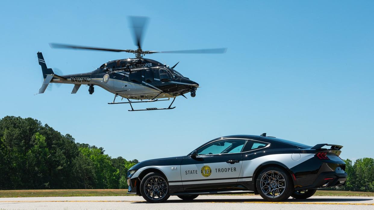 V8 Ford Mustang Returns to Police Duty in North Carolina photo