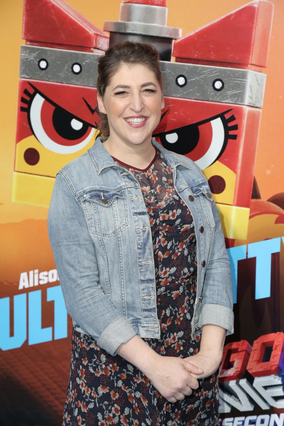 'Big Bang Theory' Star Mayim Bialik Co-Hosting Jeopardy!