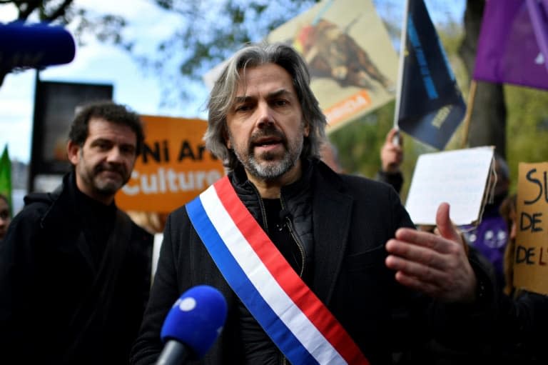 Le député écologiste Aymeric Caron, affilié à la France Insoumise lors d'une manifestation anti-corrida, le 19 novembre 2022 à Paris - JULIEN DE ROSA © 2019 AFP
