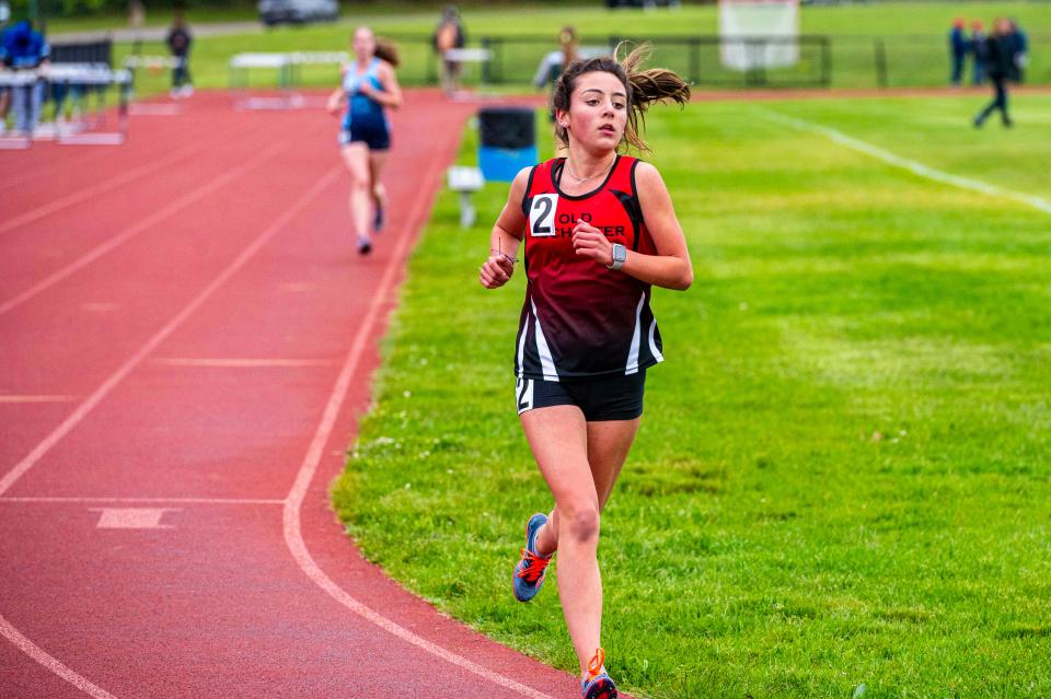 Old Rochester's Alexia Gonsalves competes in the 2-mile race.