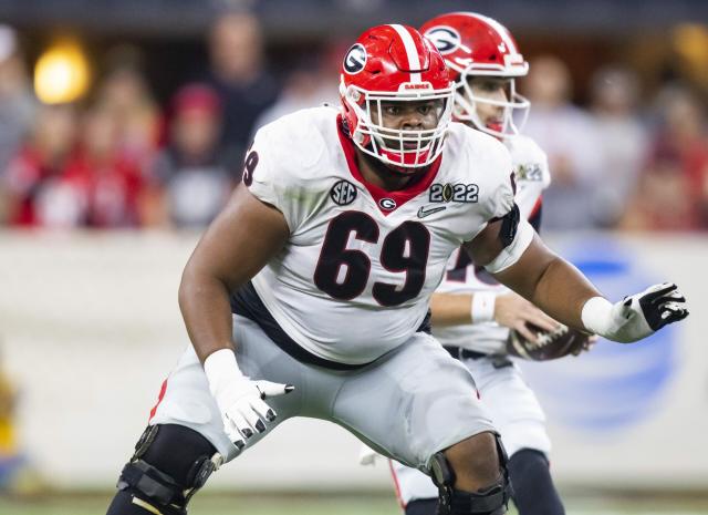 2022 NFL draft: Chargers pick OL Jamaree Salyer with No. 195