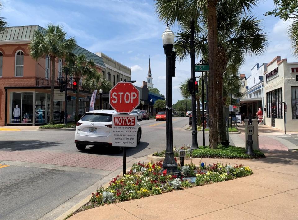 Stop signs were added at West Main Street and North 6th Street to create an all-way stop in downtown Leesburg in March 2023.